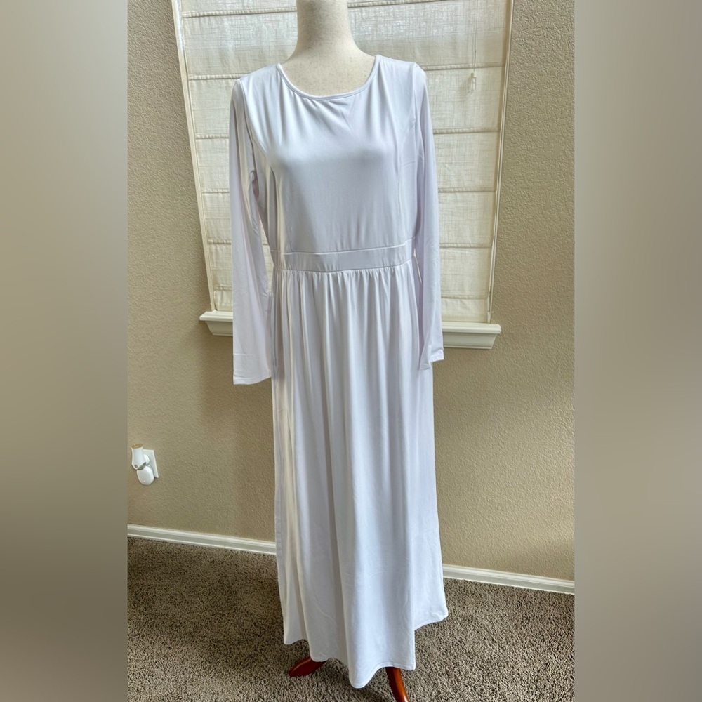 **NWT** White Long Sleeve Dress XL
